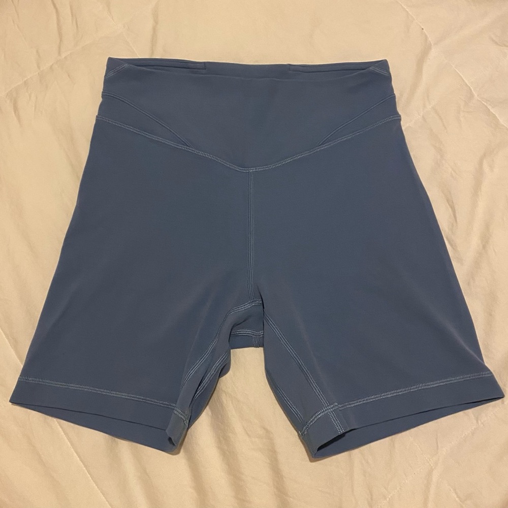 Lululemon Align 6” Shorts Size 6